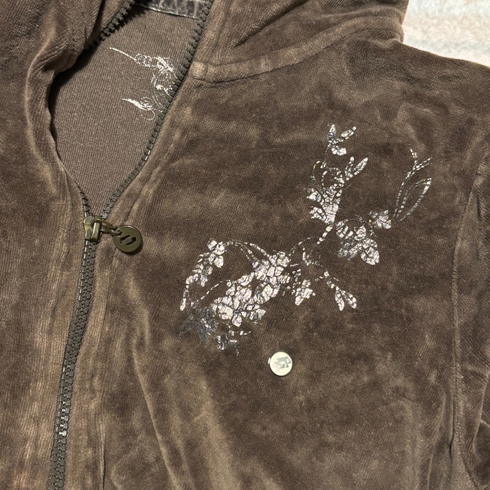 Y2K Brown Velvet Zip-Up Hoodie –  Detailed Vintage 2000s Style - Picture 3 of 5